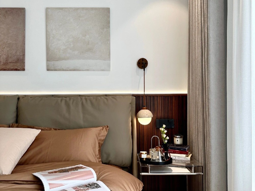 賴著不走了，焦糖色客臥